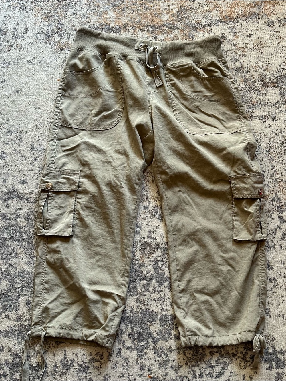 EUC MoFiz Women’s Lightweight Quick-Dry Outdoor Cargo Capri Pants—Sz Medium